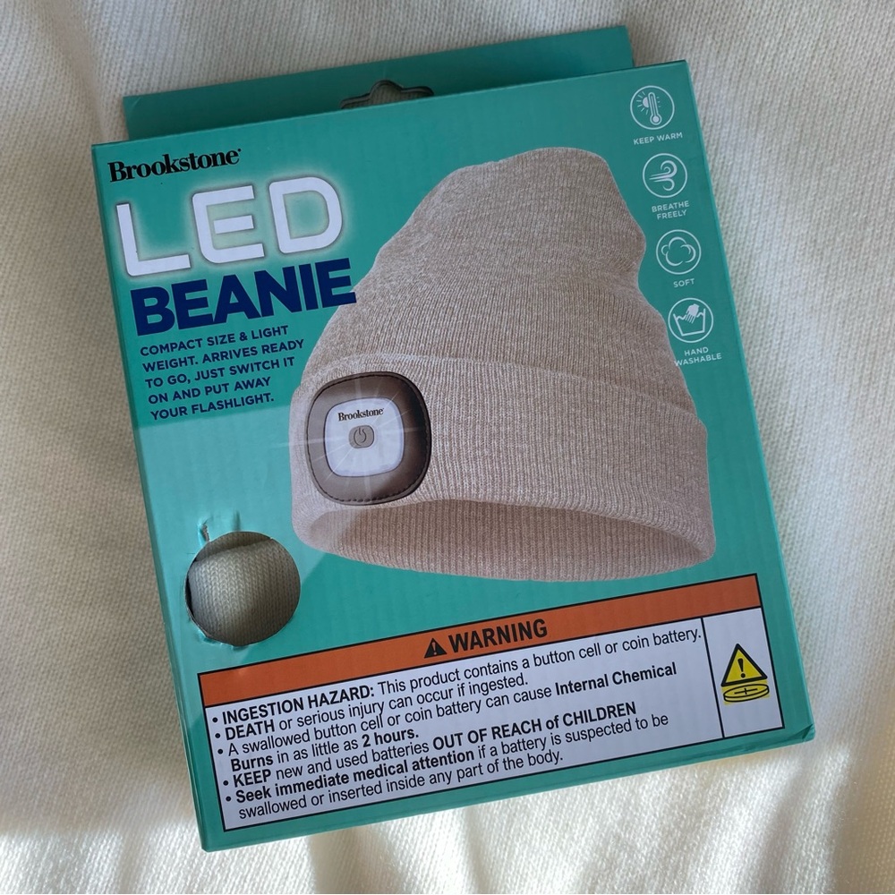 BROOKSTONE LED KNIT BEANIE HAT UNISEX OUTDOOR Cream OS